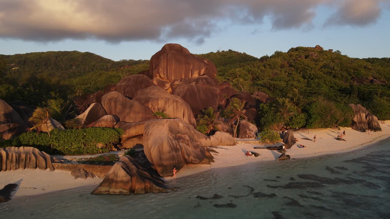 세이셸 라디그 선셋 비치 바위 공중 drone1.mp4