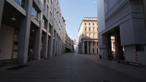 milán, italia calle vacía