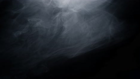 Humo-De-Neblina-Arremolinándose-Sobre-Fondo-Negro-08