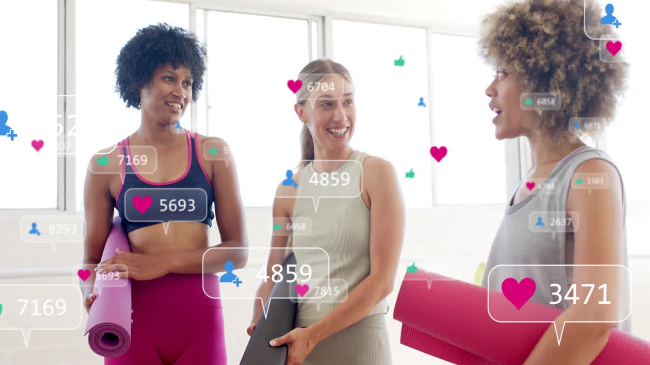 sosteniendo esteras de yoga y hablando, mujeres con gustos en las redes sociales y recuentos de seguidores animación