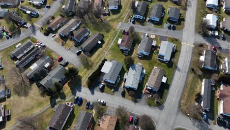 Barrio-De-Casas-Móviles-En-La-Ciudad-Americana.