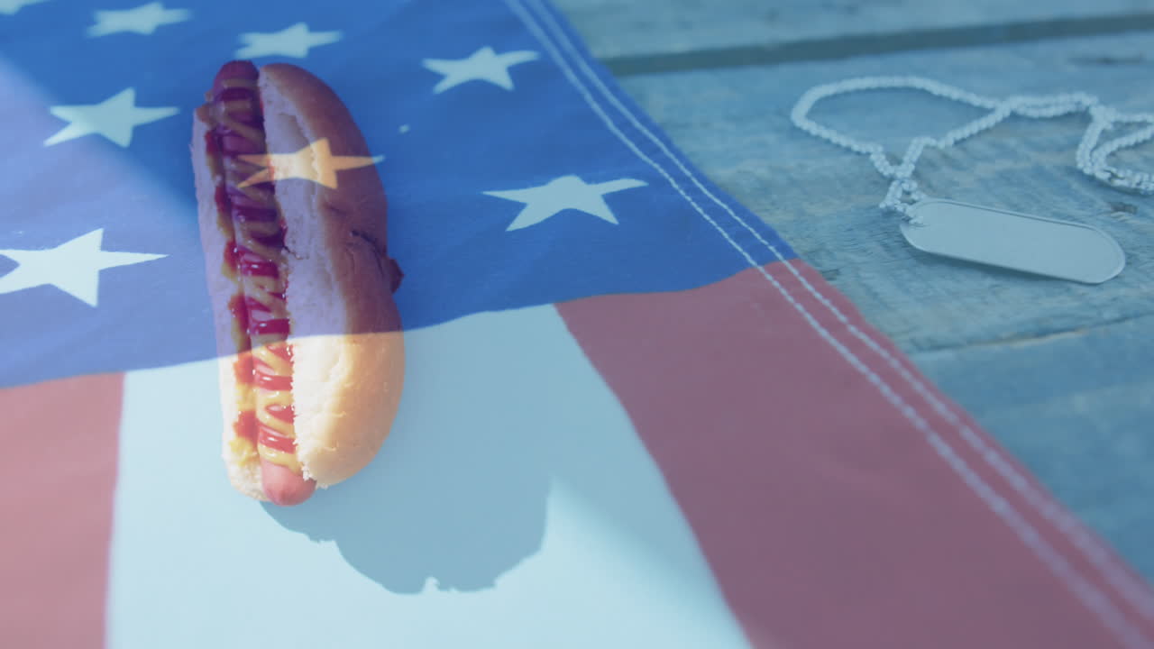 핫도그 위에 있는 미국 국기의 애니메이션