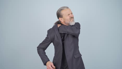 el hombre de negocios tiene picazón.