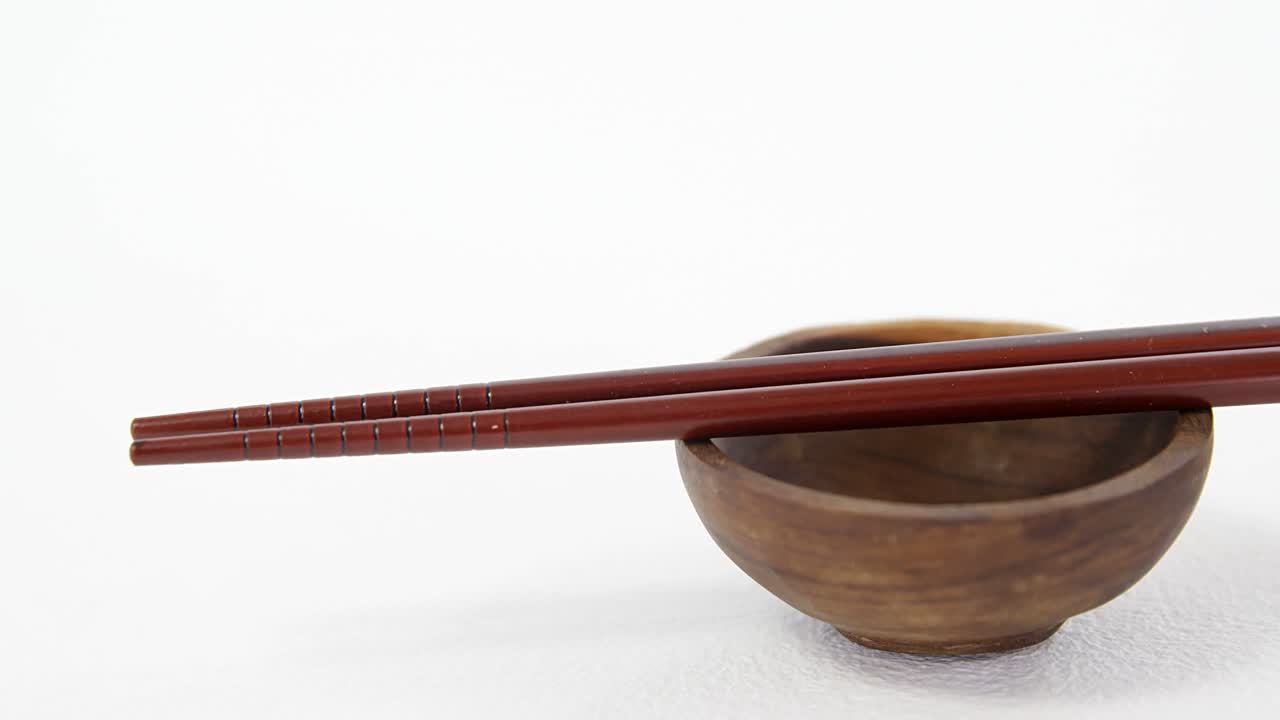palillos con cuenco
