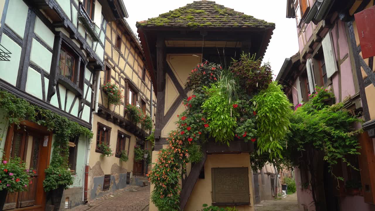 eguisheim es una pequeña ciudad que se puede descubrir a pie.