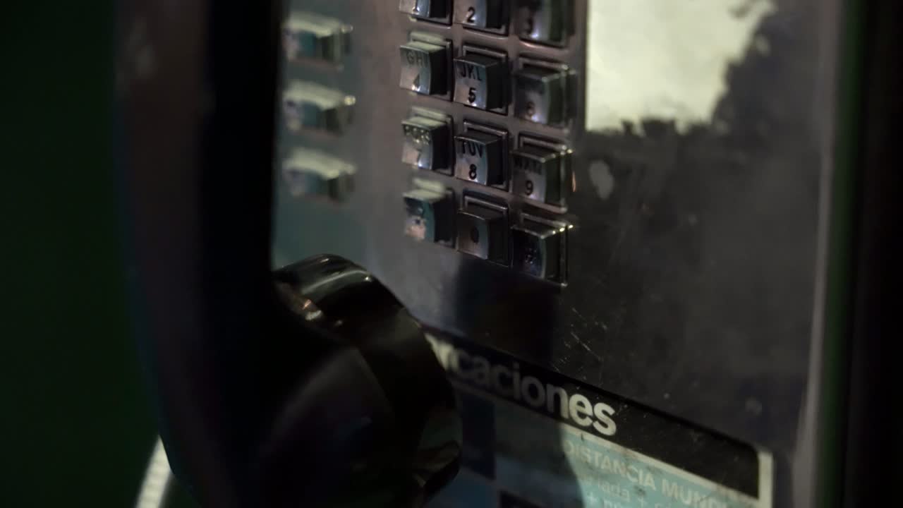 крупный план старого телефона