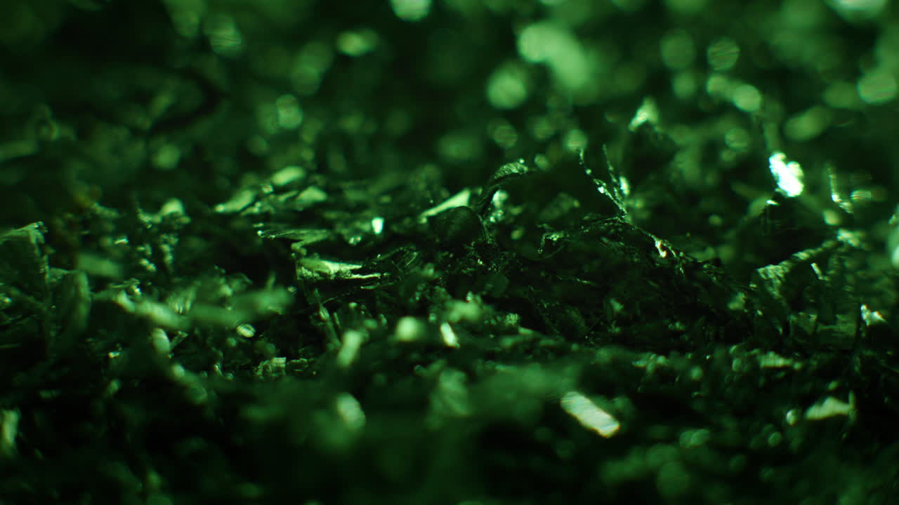 Emerald color metal fillings