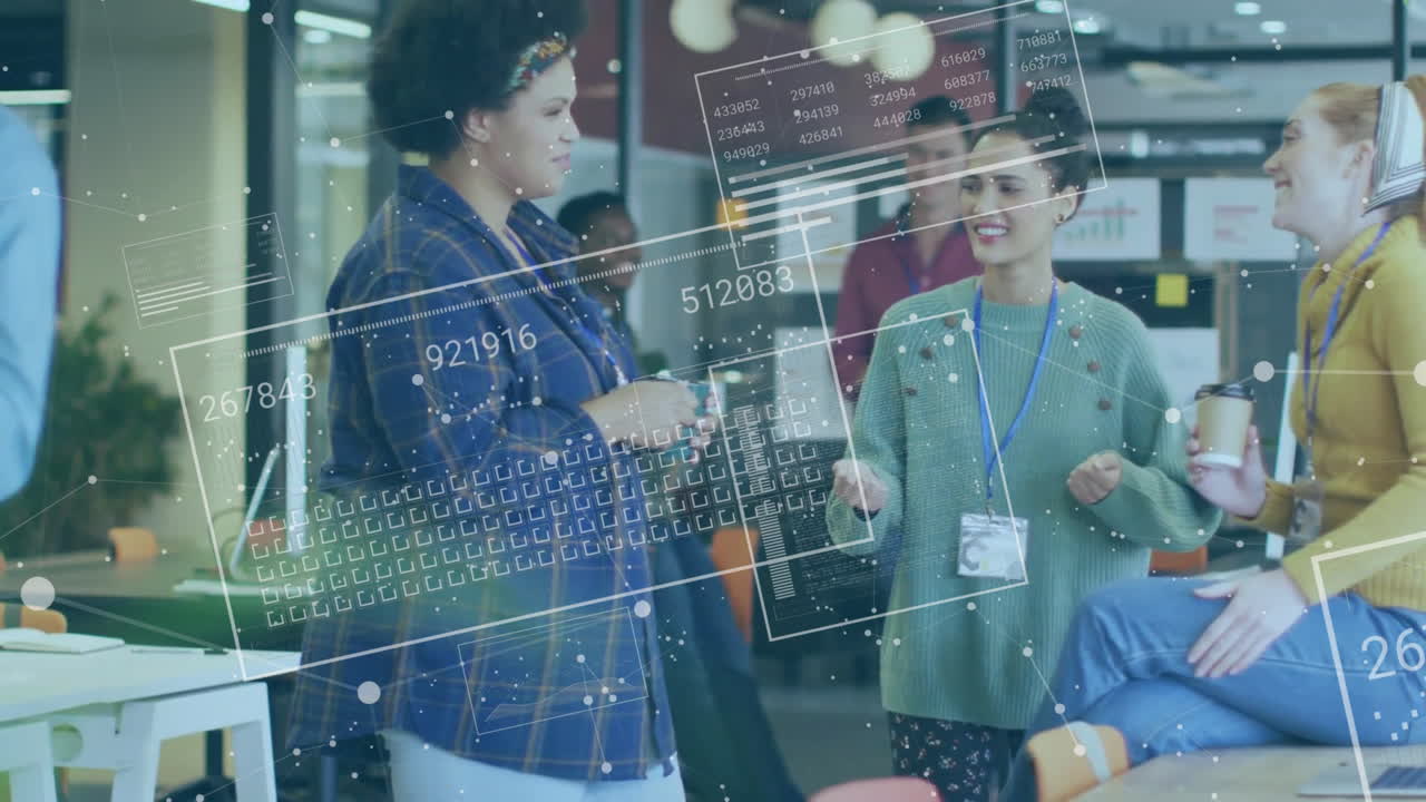 사무실에서 회의를 가진 다양한 동료들에 대한 데이터 처리의 애니메이션