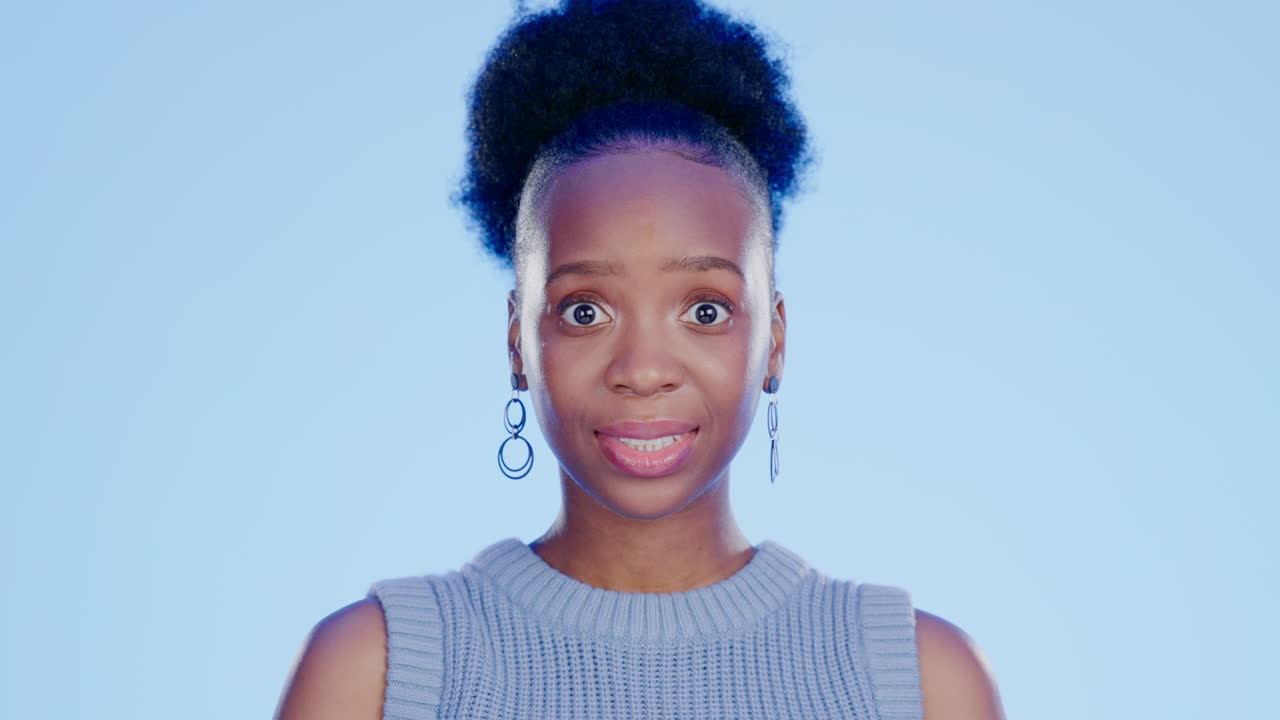 culpa, avergonzado y incómodo con una mujer negra