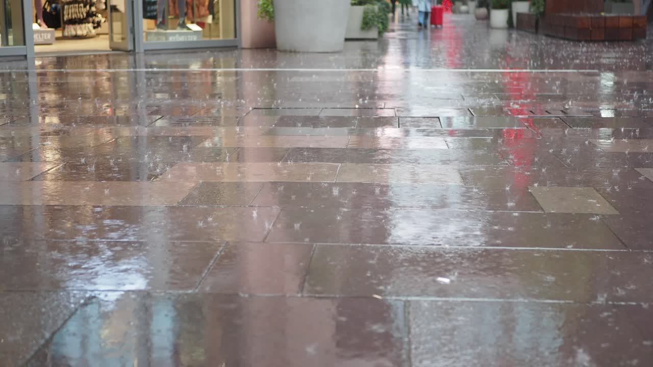 도시에서 비가 오는 날