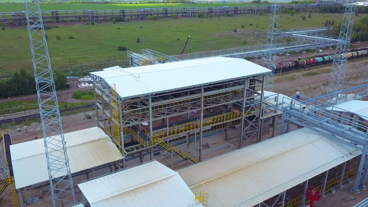 instalación industrial en construcción