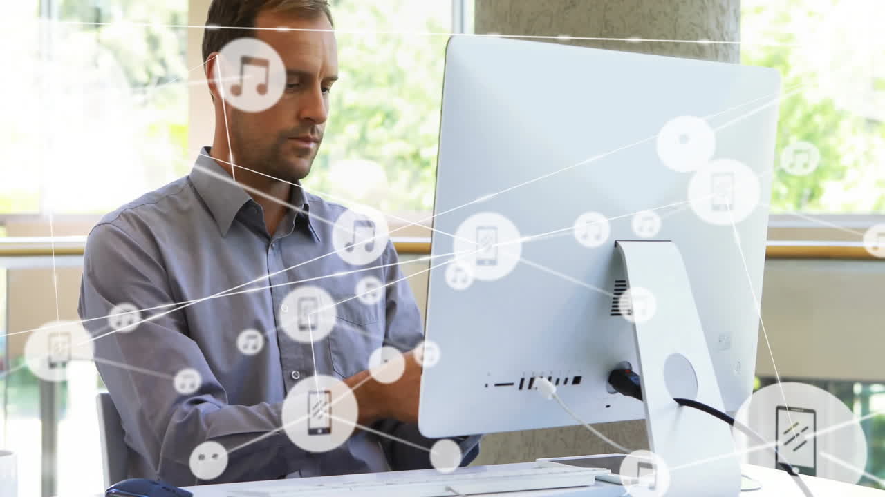 red de música y iconos de teléfonos inteligentes animación sobre el hombre usando computadora y teléfono