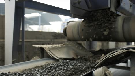 Belt-Conveyor,-Cold-Elevator-and-hopper-to-supply-cold-aggregate-from-cold-bin