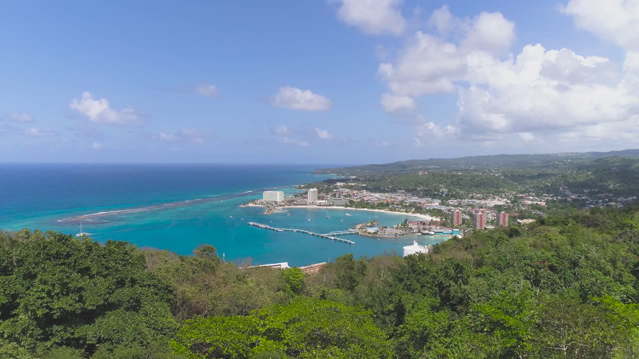 자메이카 해안의 파노라마 항공