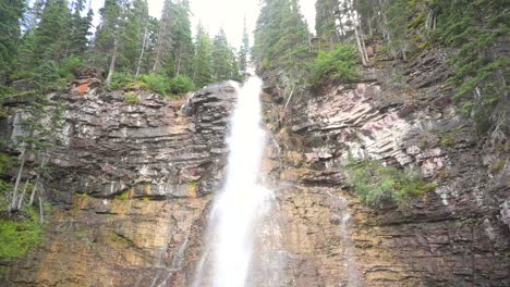 Spitze-Der-Virginia-Falls-Im-Glacier-Nationalpark,-Statisch