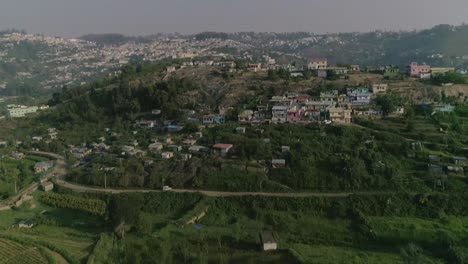 Kodaikanal-Es-Una-Estación-De-Montaña-Serena-En-El-Sur-De-La-India,-Que-Es-Un-Destino-De-Verano-Favorito-Para-Los-Indios