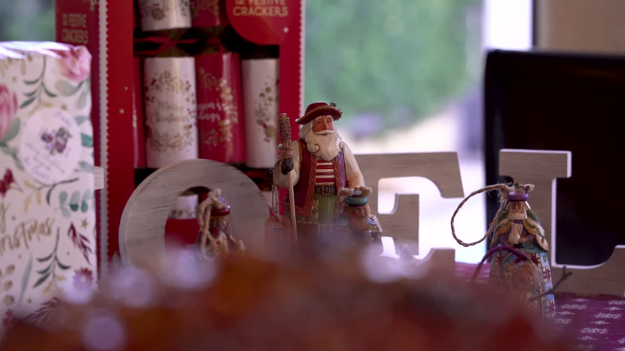 크리스마스 저녁 식사, 글레이즈 된 햄, 그리고 크리스마스 장식