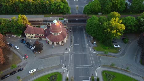 noble rich area, old large villas