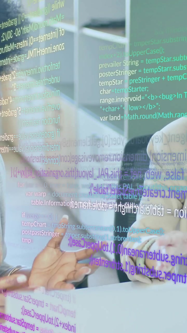 Animazione di elaborazione dati finanziari su diverse donne d'affari in ufficio.