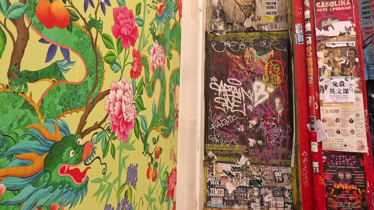 arte callejero colorido y graffiti en el callejón de melbourne