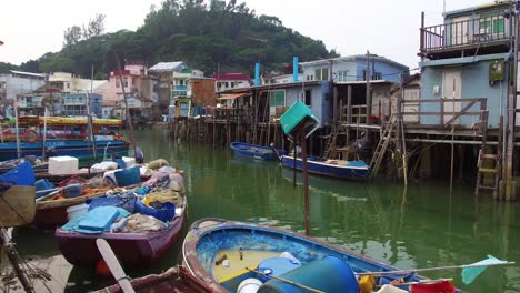 Establecimiento-De-Tiro-Desde-El-Pueblo-Pesquero-De-Tiao-En-Hong-Kong,-China-4