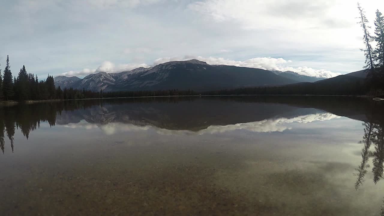 timelapse en un lago en canadá
