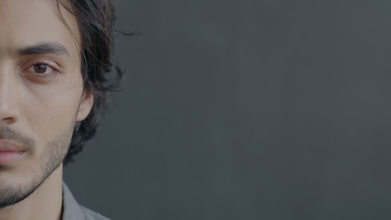 Ritratto ravvicinato di un uomo
