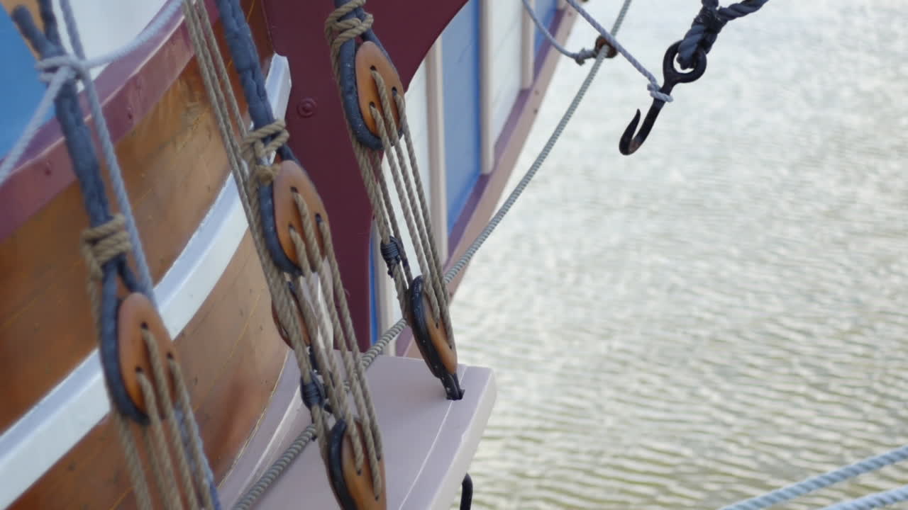 un antiguo buque mercante inglés alrededor de 1585