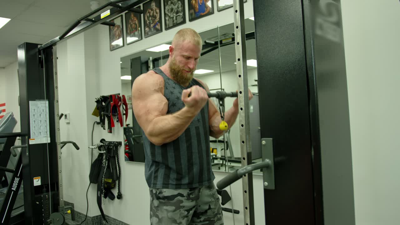 Functional Training With Dumbbells. Fit Man Fitness Training