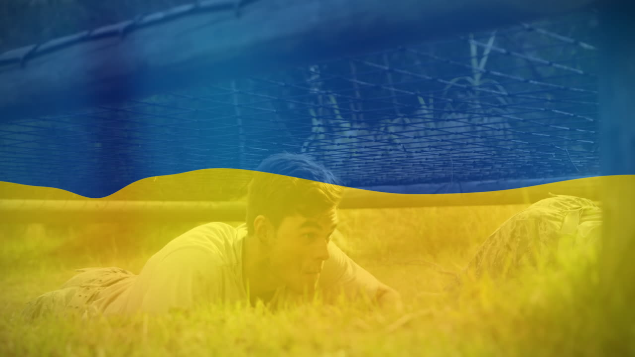 우크라이나의  ⁇ 발 위에서 훈련하는 카프카스 군인의 애니메이션