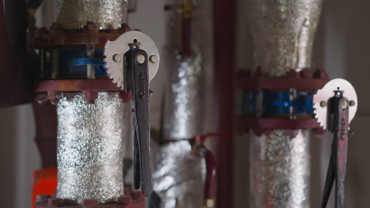 포일 단열과 레버를 가진 부품 보일러 하우스