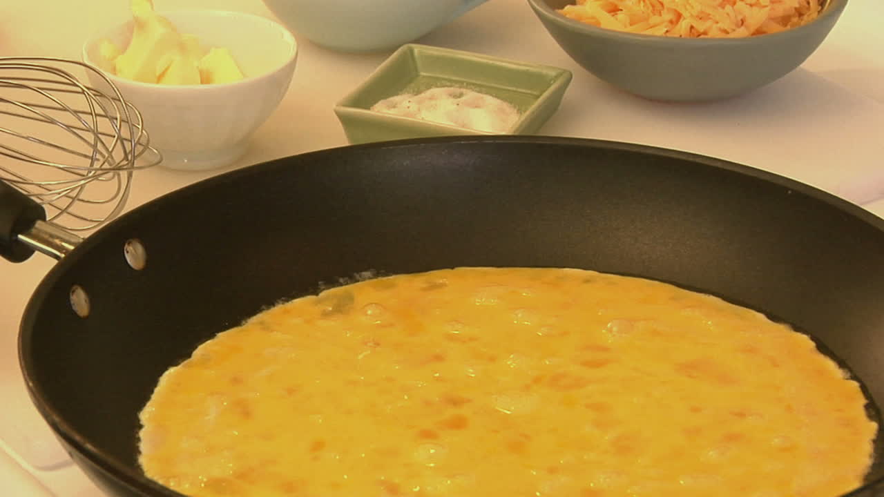 오믈렛은 냄비에 요리