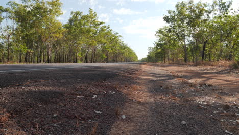 Car-drive-by-in-the-outback,-Australia