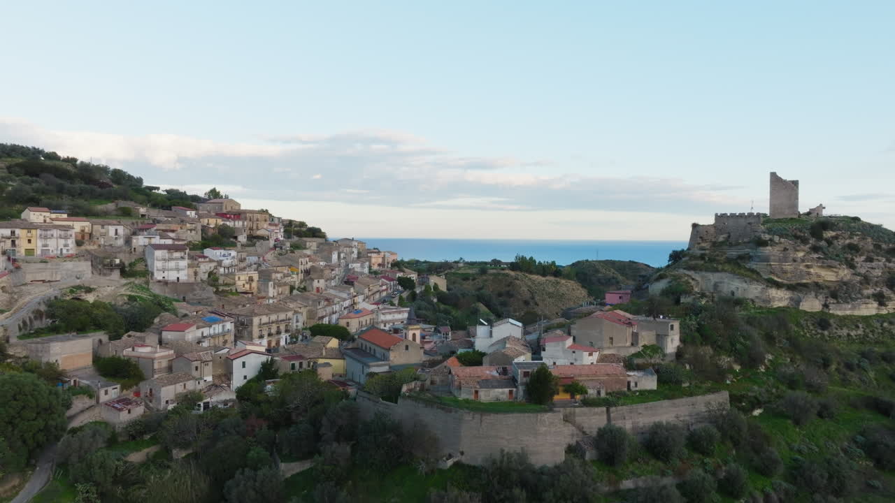 Condojanni, Antica Città Medievale in Calabria