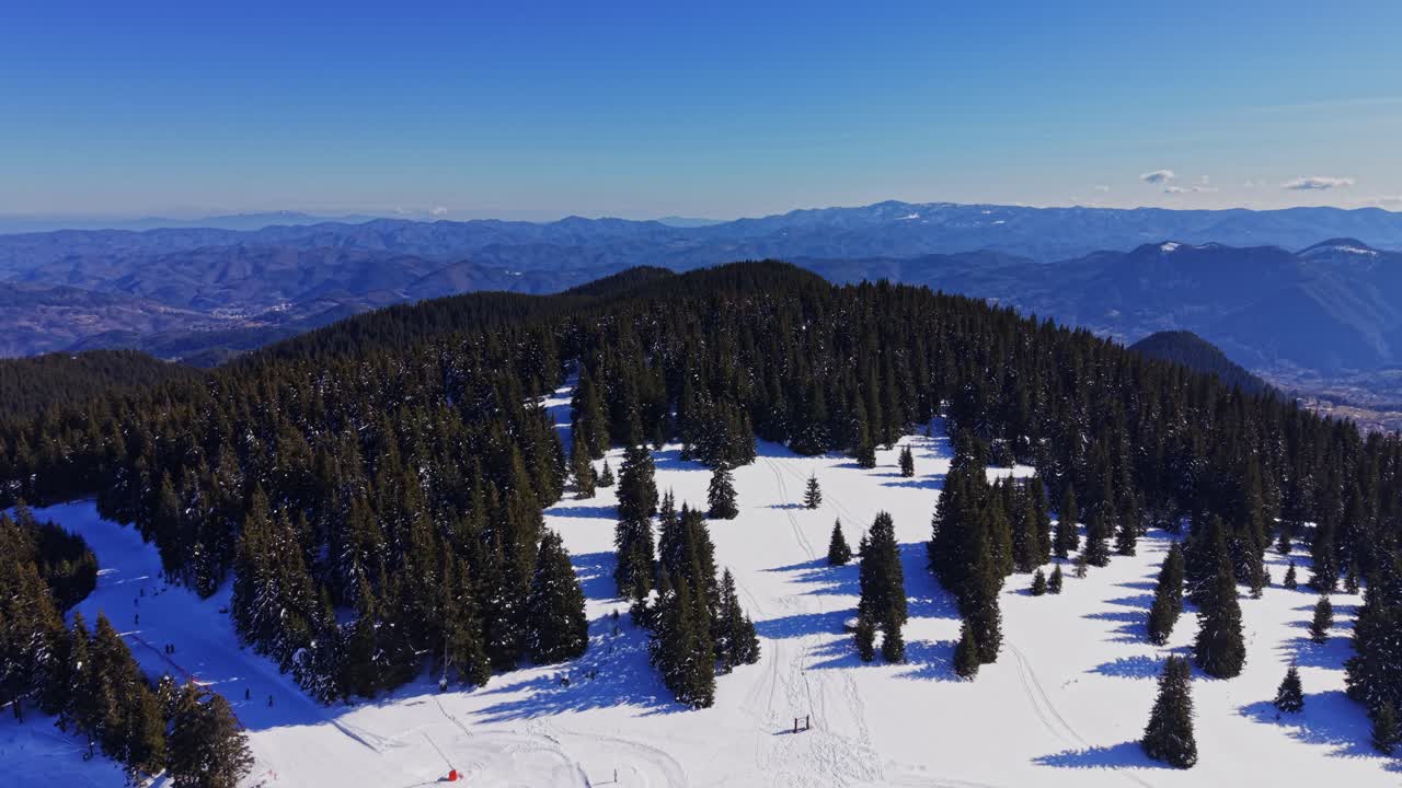 Sci nei Carpazi della Bulgaria in inverno