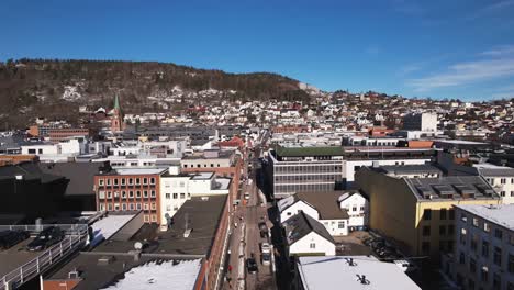 Straße-In-Drammen,-Norwegen-Aus-Der-Vogelperspektive