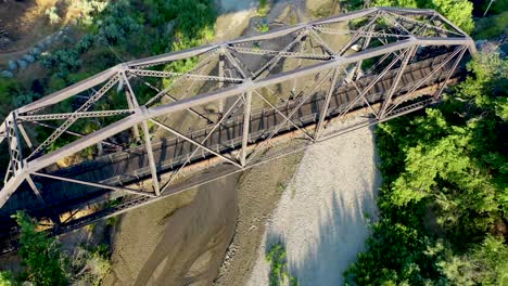 Eisenpferdebrücke-In-Santa-Clarita,-Kalifornien