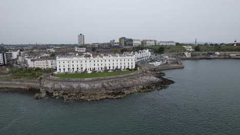 Reihe-Von-Reihenhäusern-Plymouth-City-In-Devon-UK-Drohne-Luftaufnahme