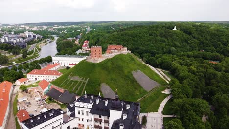 Gediminas-Castle-and-Three-crosses-hill-in-distance,-aerial-view