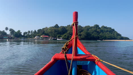 Bow-of-boat-approaching-towards-shore-Rajbagh-Beach-Goa-India-4K