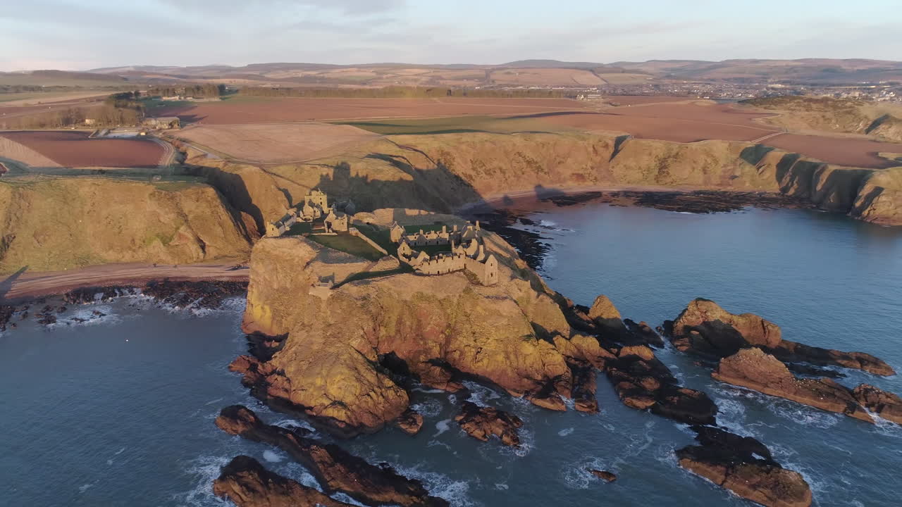 애버딘셔에 있는 던노타 성의 조감도