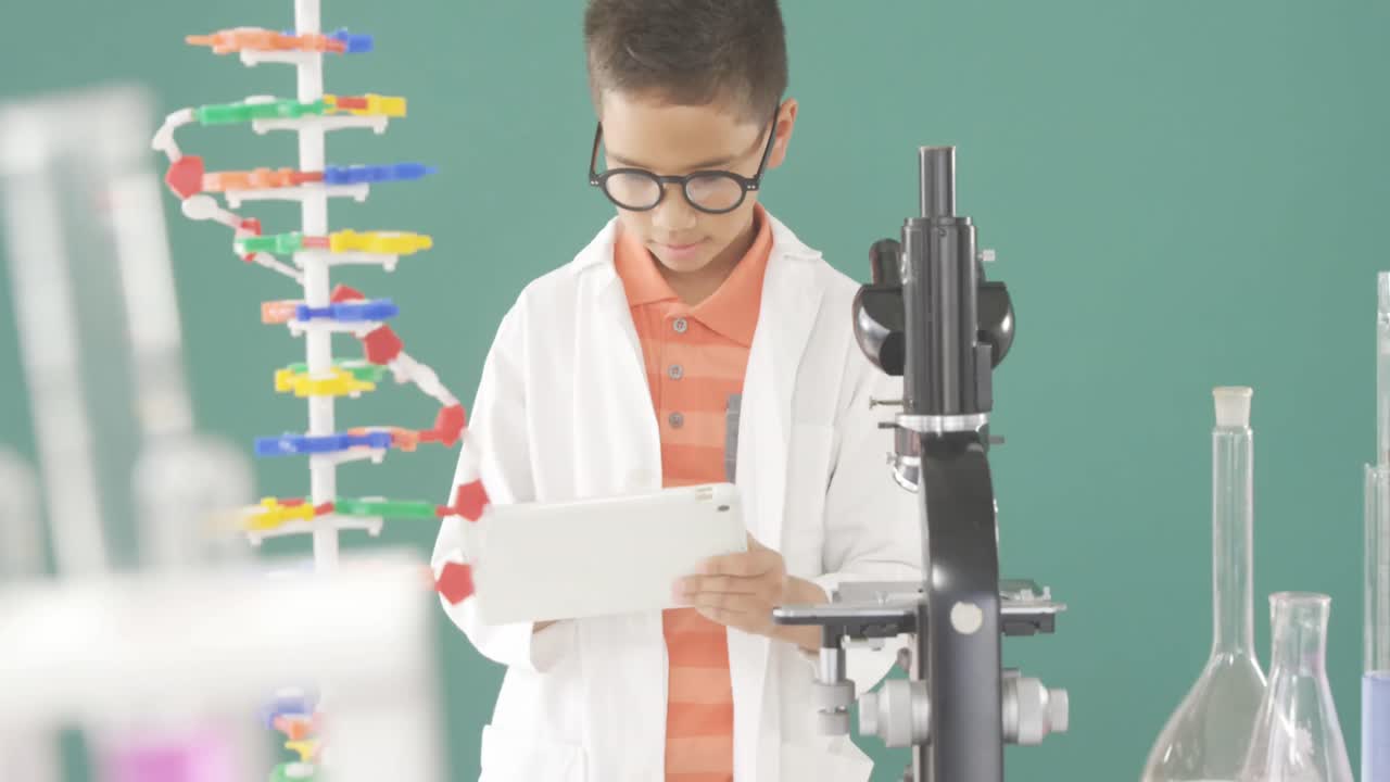 icono del tubo de ensayo contra el niño en el laboratorio