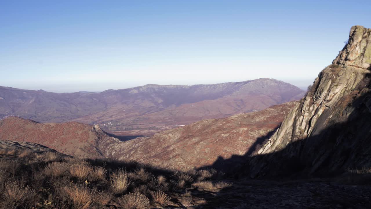 maravillosa vista panorámica del paisaje montañoso y la hermosa naturaleza en invierno