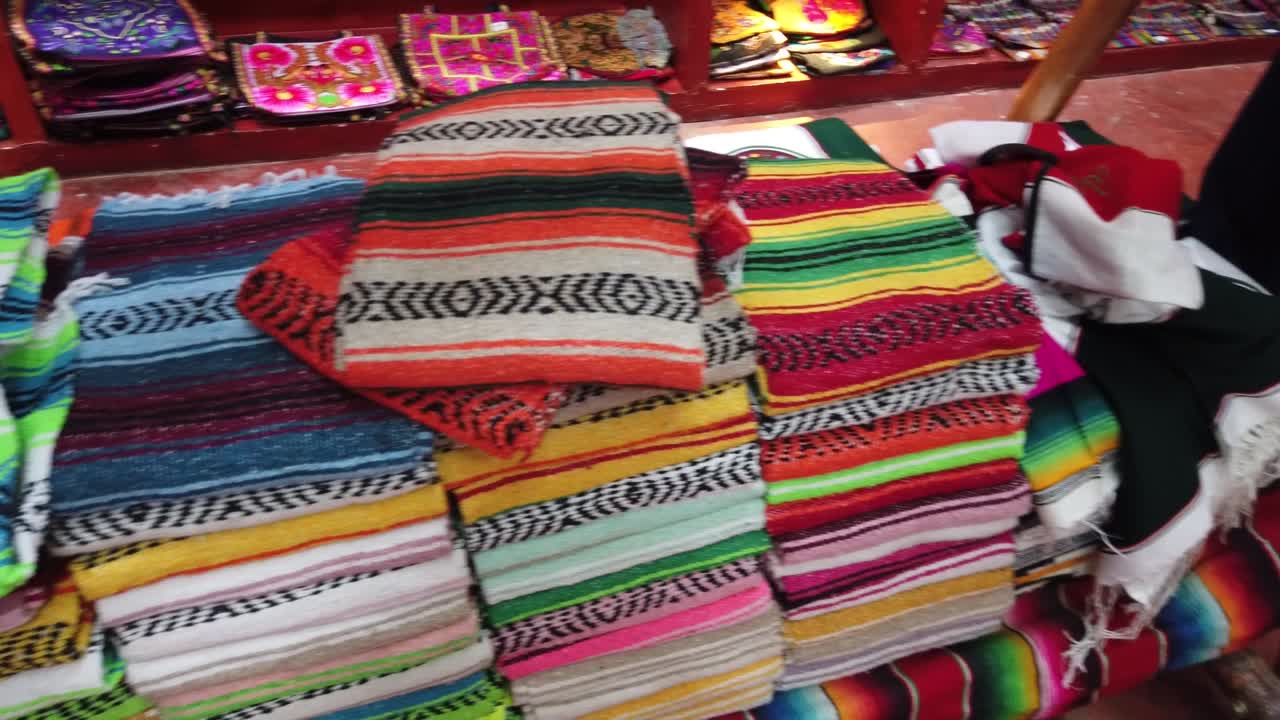 Prodotti souvenir tradizionali messicani in Messico.