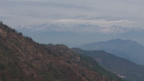 Wunderschöne-Himalaya-Bergkette-In-Nepal