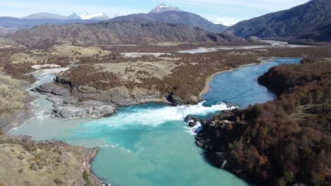 The-amazing-meeting-of-waters-between-Baker-River-at-Lake-Bertrand-in-Patagonia,-Chile