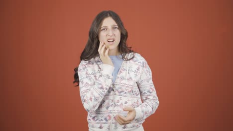 Young-woman-with-toothache.