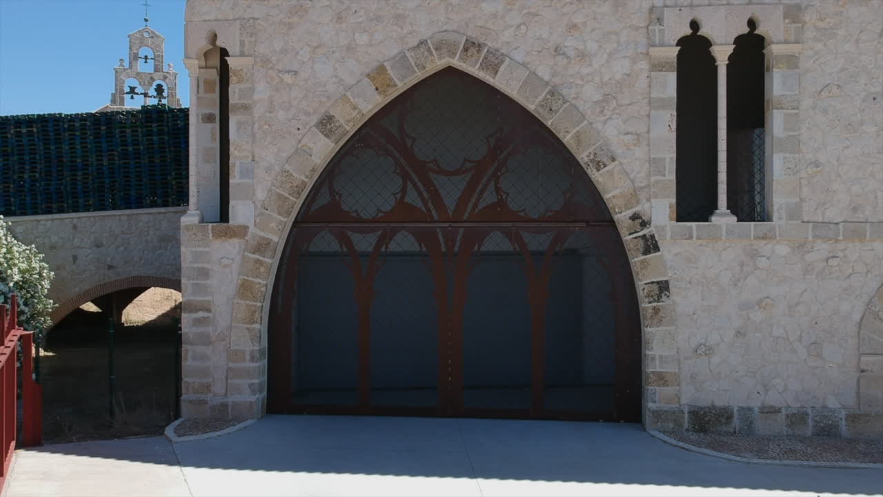 bodega gotica es una empresa familiar que lleva varias generaciones produciendo uva en el municipio de rueda-7