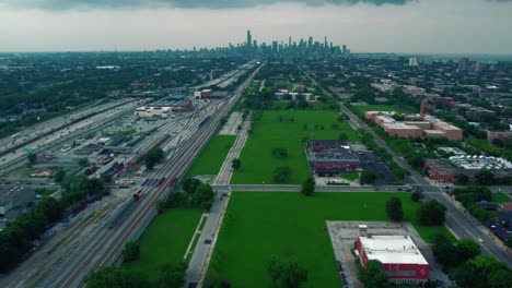 Ambiente-Cambiante-Desde-El-Lado-Sur-De-Chicago-Con-Vista-Al-Centro-De-La-Ciudad.