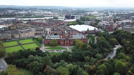 kelvingrove art gallery and museum, glasgow in scotland